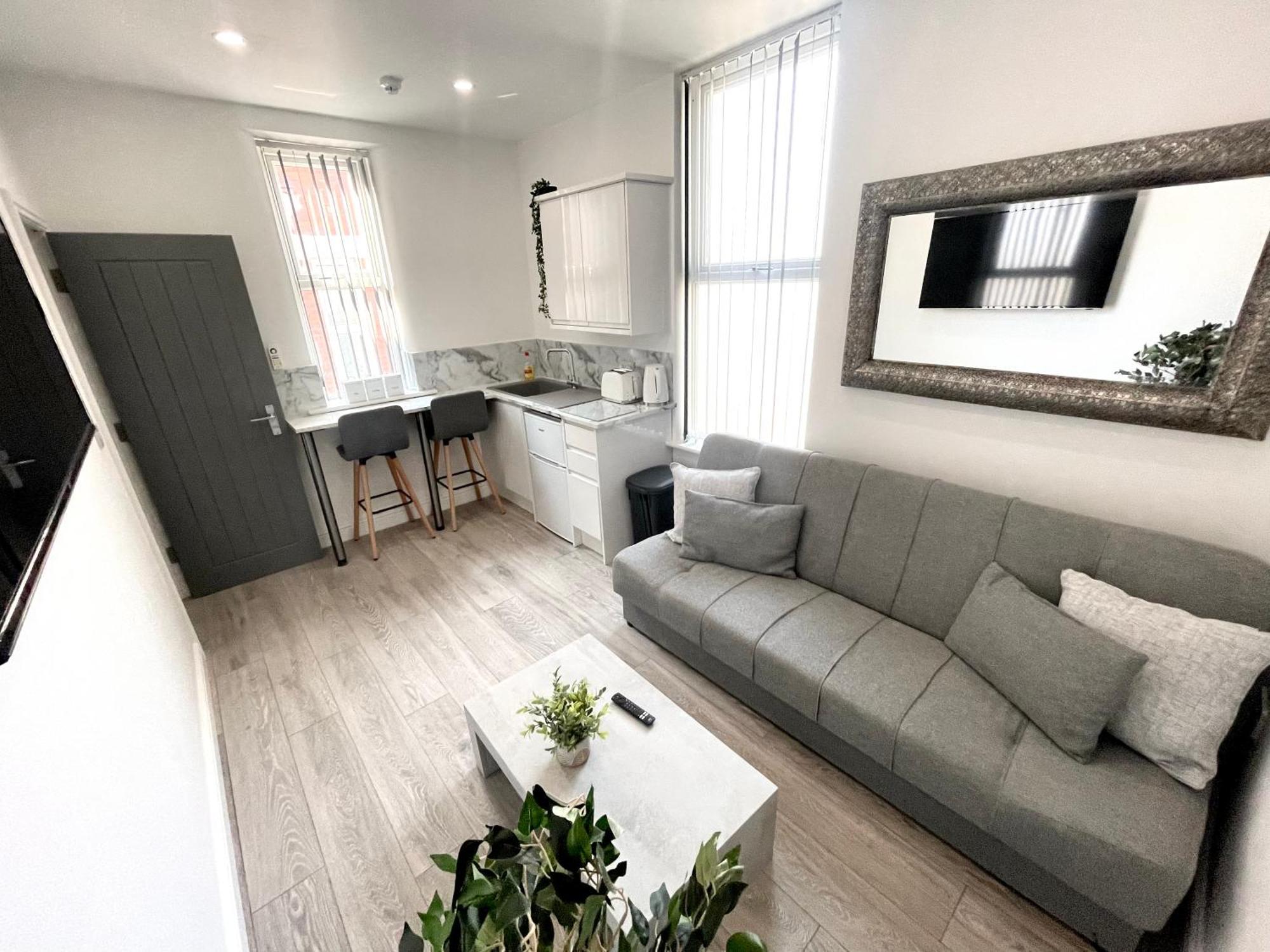 Osborne Luxury Hot Tub And Jacuzzi Apartment Blackpool